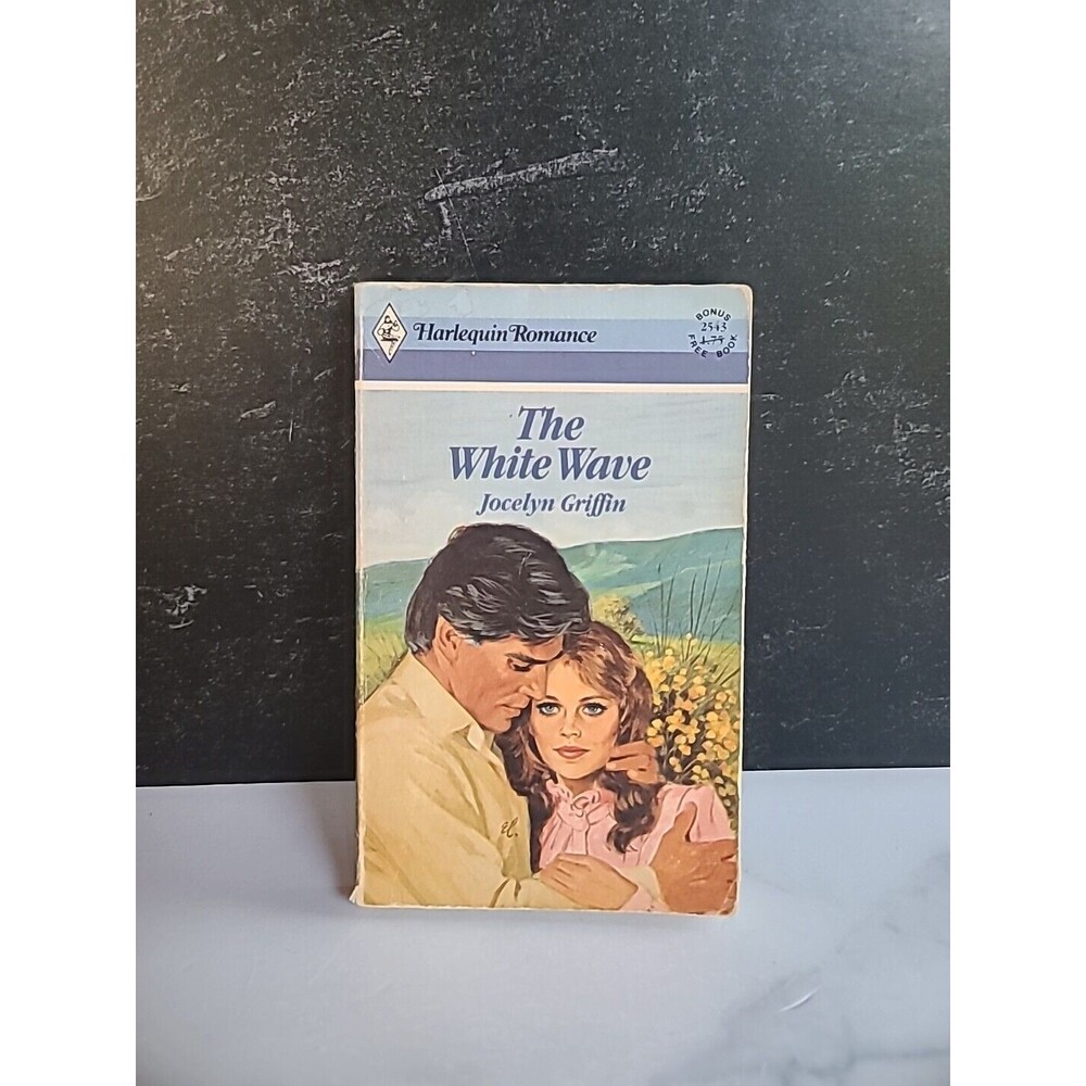 Harlequin Romance The White Wave By Jocelyn Griffin Paperback